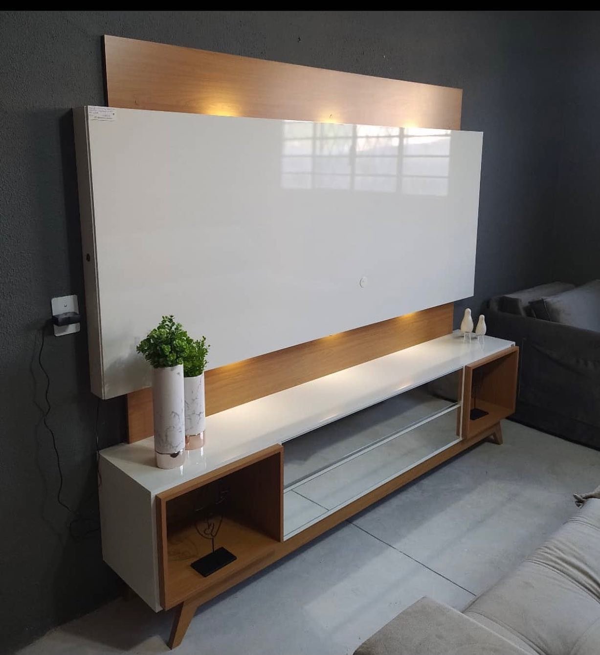 Home até 65" Anita TB143L Off White/Freijó – DALLA COSTA - Imagem 3