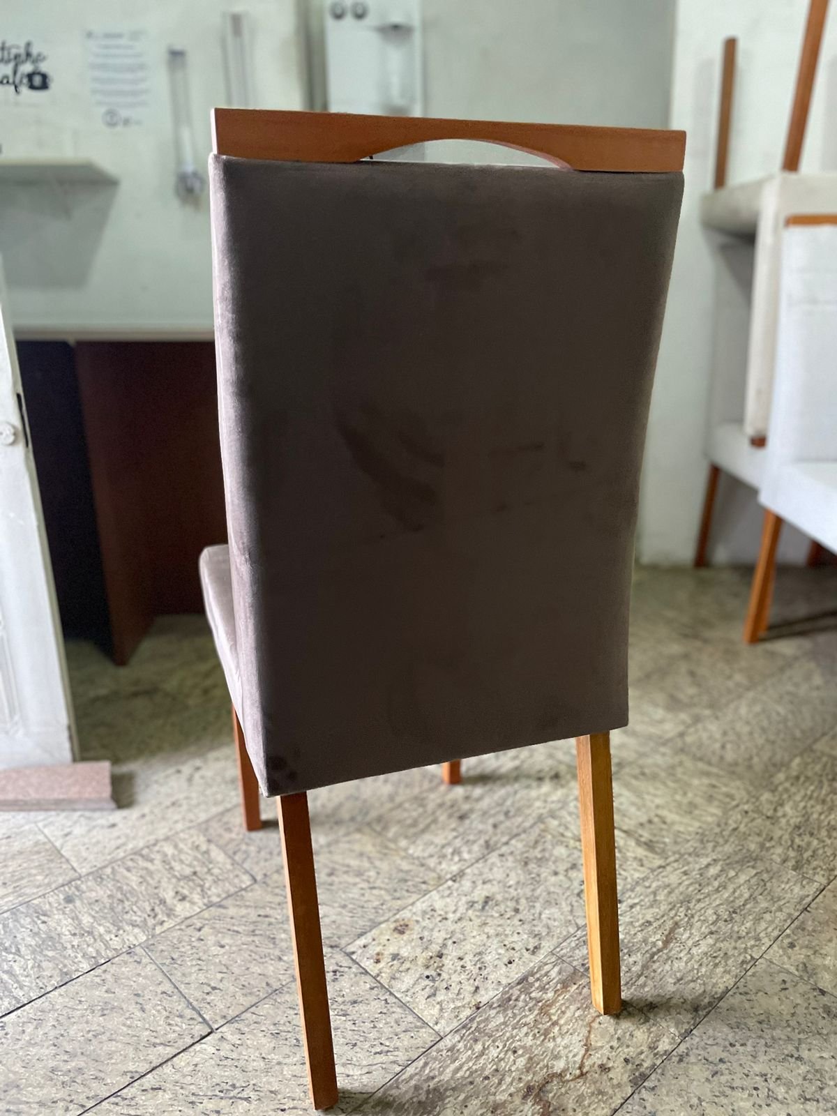 Kit 2 Cadeiras Helena Mel/Veludo Marrom – OURO DECOR - Imagem 4