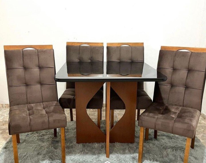 Mesa Madri 120×80 Cinamono/Preto com 4 Cadeiras Sophia/Capri Veludo Marrom – MINASPLAC + WM DECOR