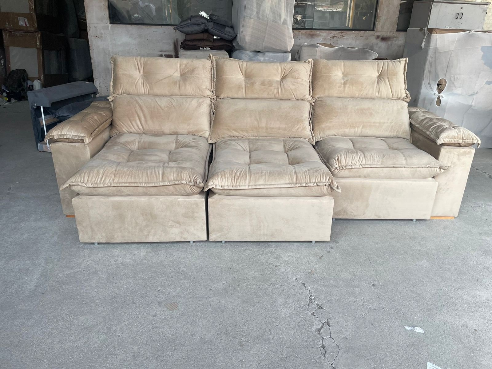 Sofá Retrátil e Reclinável Imperial 2,75 m Veludo Jolie Bege 03 – IMPERIAL DECOR - Imagem 3