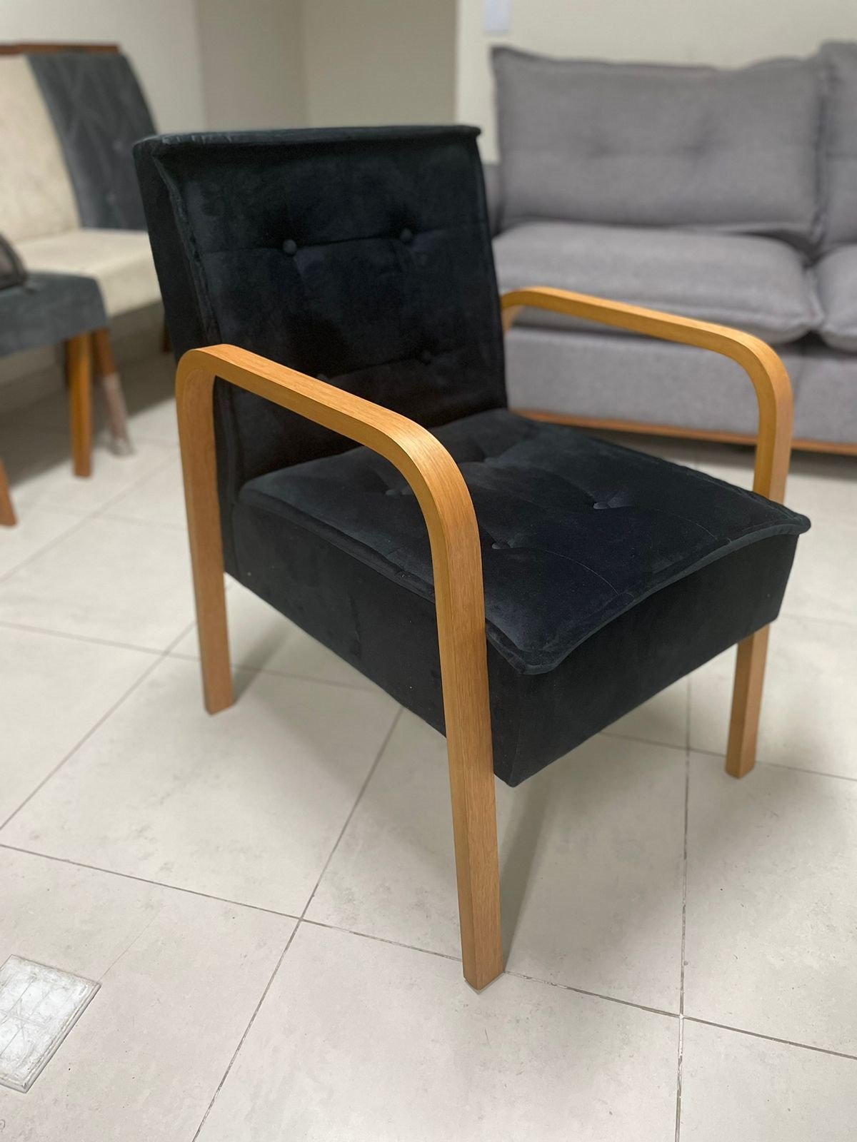 Poltrona Ester Veludo Preto - PL ESTOFADOS - Imagem 7